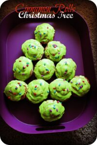 Cinnamon Rolls Christmas Tree