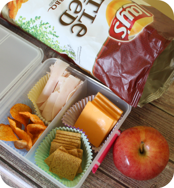 http://thedenverhousewife.com/wp/wp-content/uploads/2015/07/DIY-Lunchable-AhugeSale.png