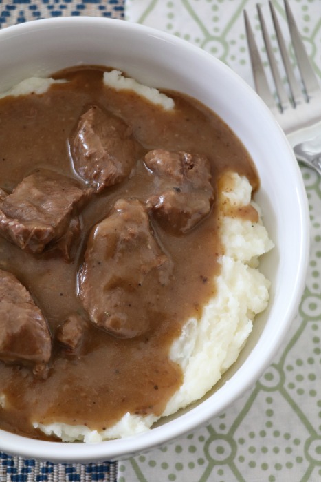 beef-and-gravy-with-mashed-potatoes