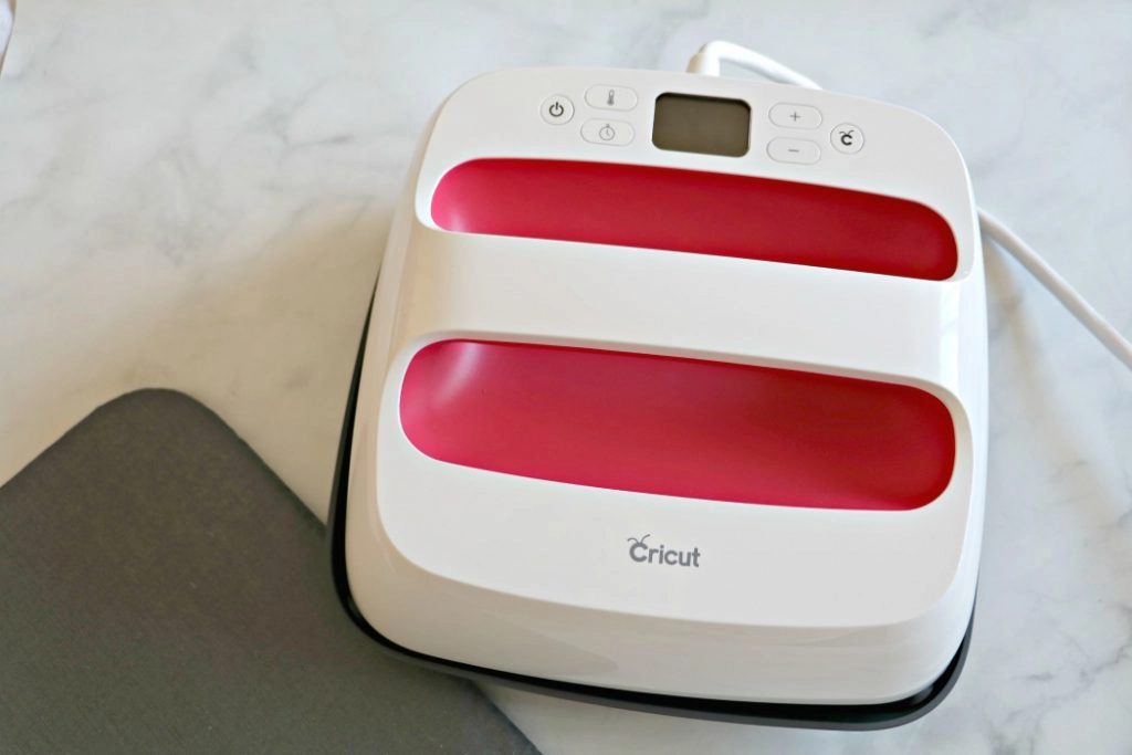 Cricut EasyPress 2 Review- Do you need one? - Houston Mommy and Lifestyle  Blogger