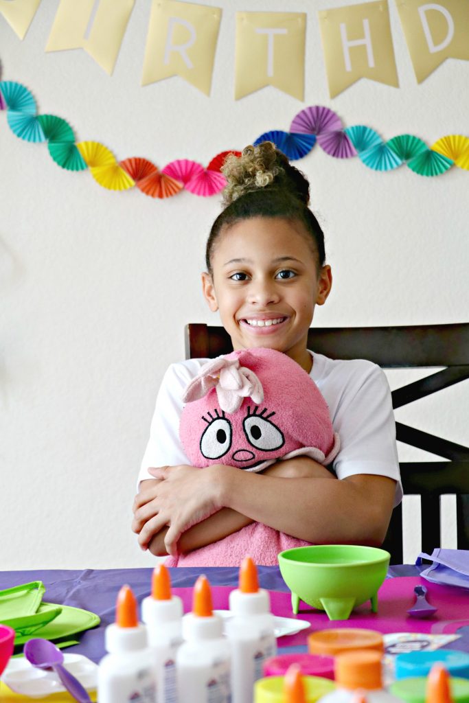 how to have a slime birthday party at home