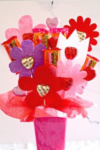 Cricut DIY Reeses Candy Flower Bouquet » The Denver Housewife