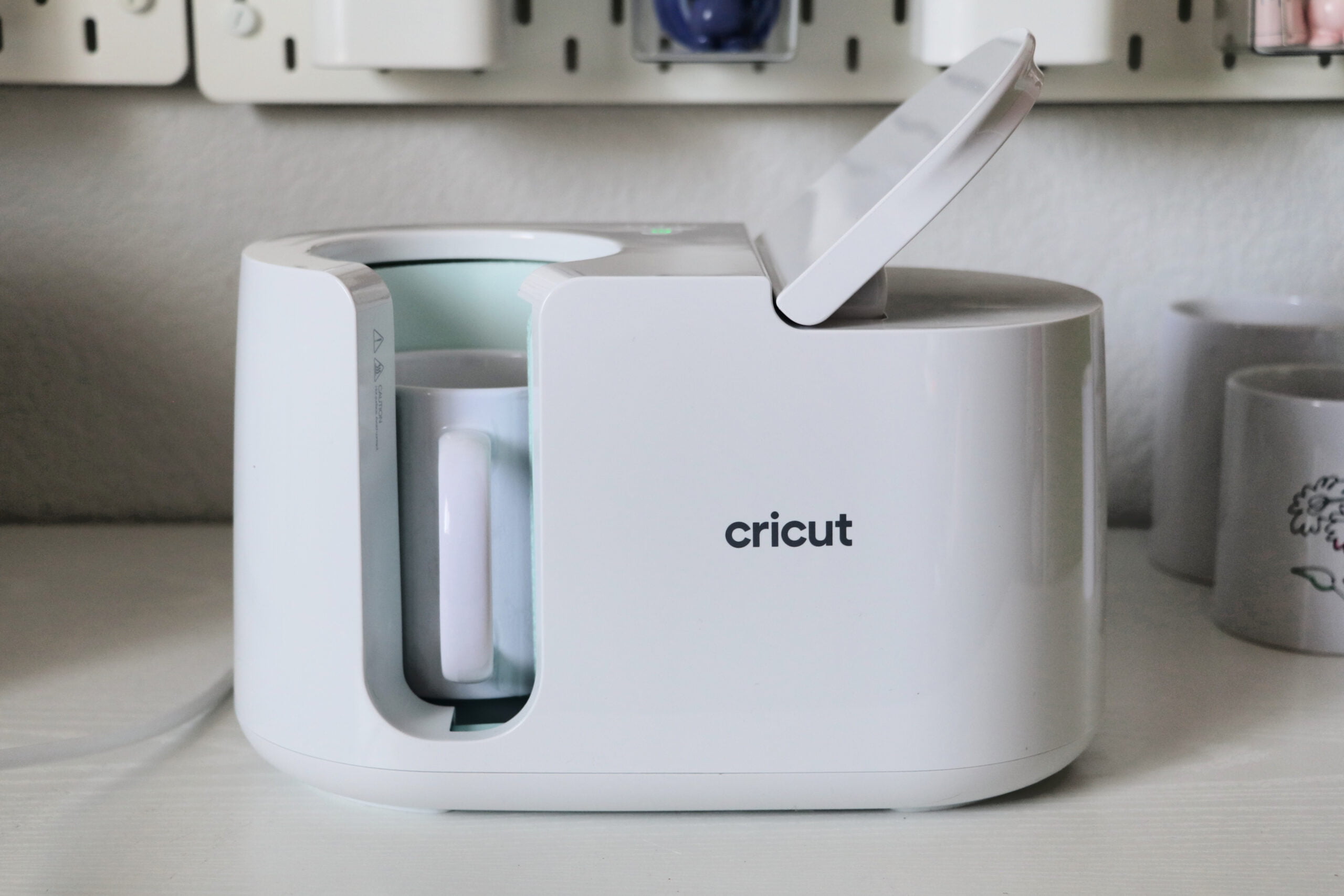 How to use Cricut Mug Press to create a fun thank-you gift