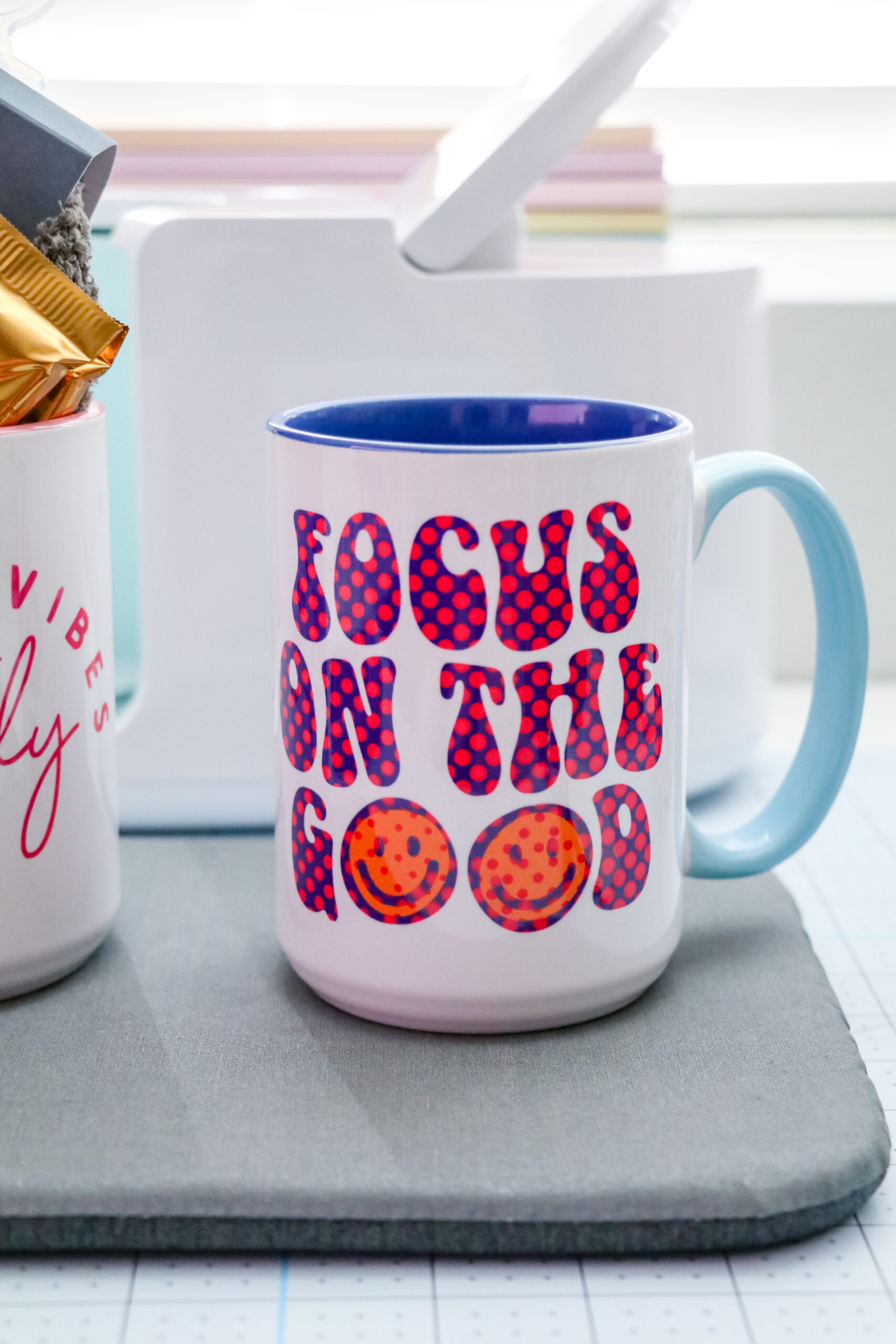 https://www.thedenverhousewife.com/wp-content/uploads/2022/10/How-to-Make-Cricut-Personalized-Mug-11-scaled.jpg