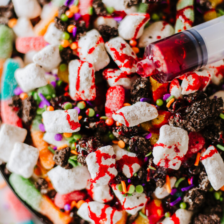 Halloween Muddy Buddies Graveyard Snack Mix